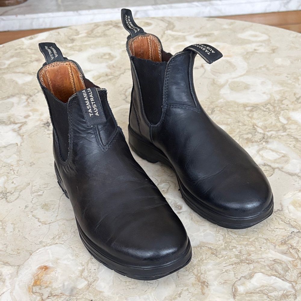 Blundstone Classic 558 Leather Chelsea Boots - Picture 2 of 14
